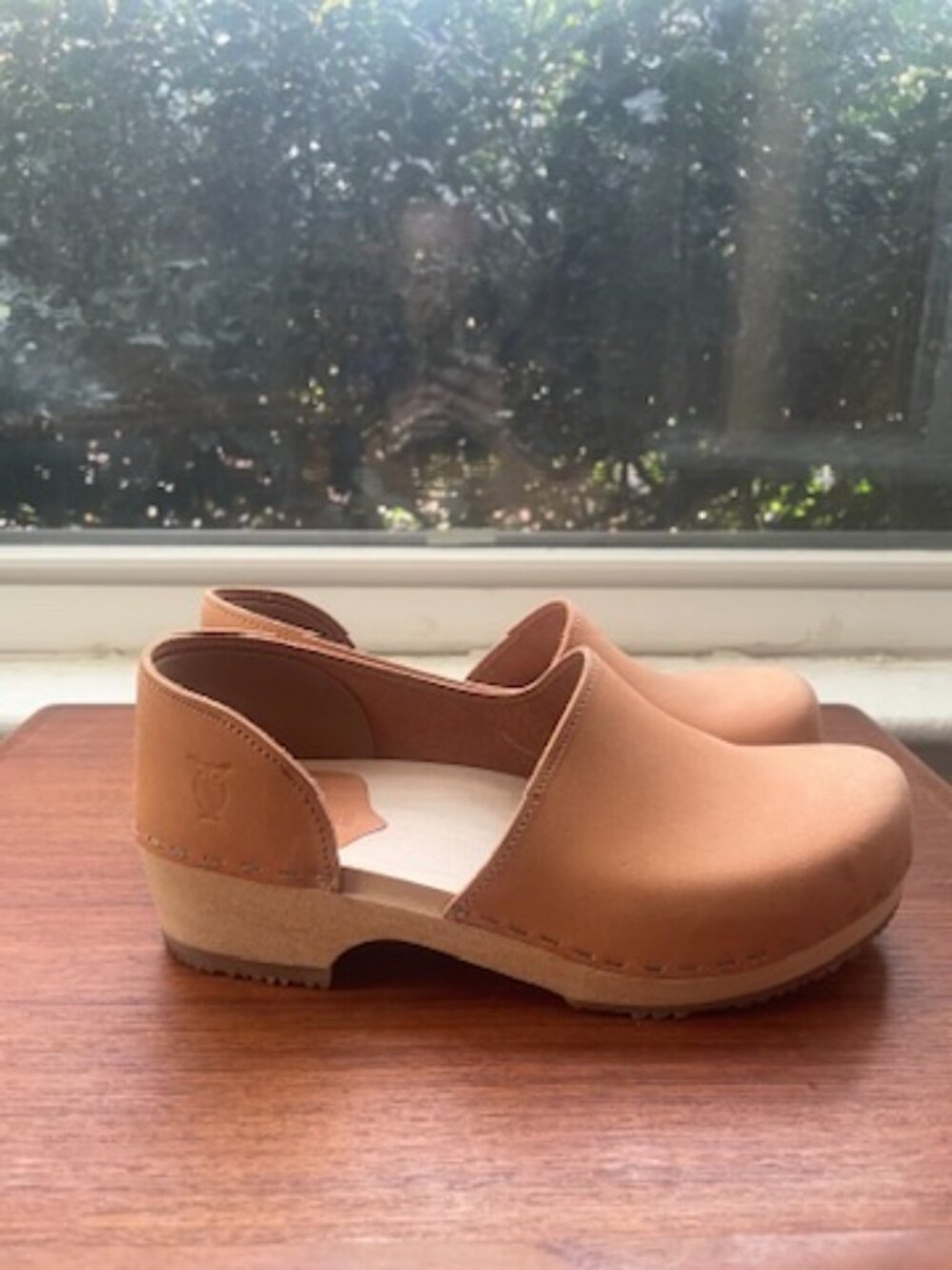 Sandgrens Brett low closed-back clogs